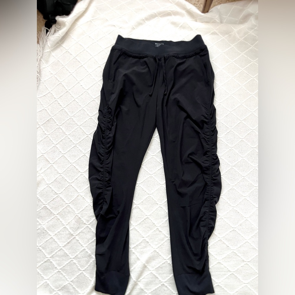 Athleta Attitude Pant - Black 🖤